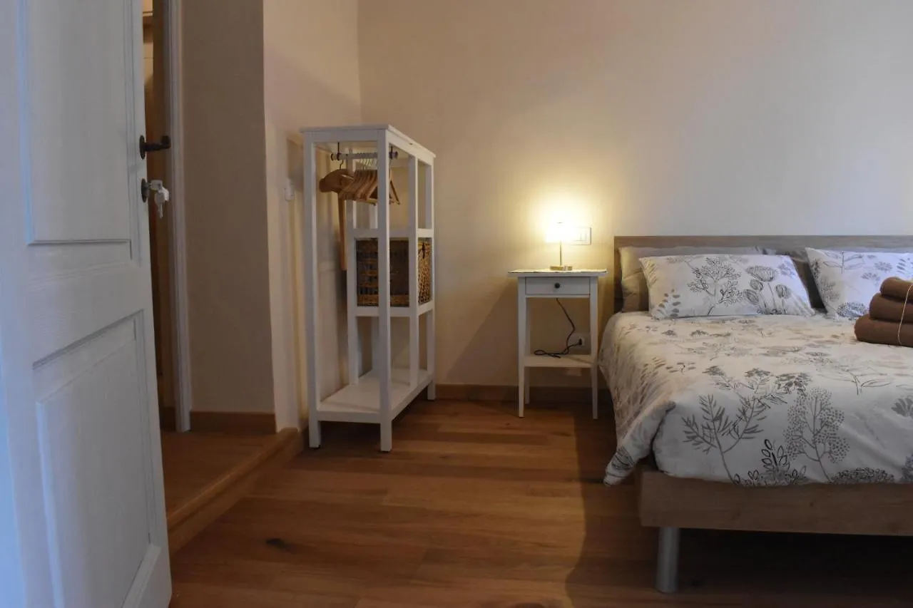 Guest house Claves Claustri - Camere In Appartamento Storico Sarteano Italy