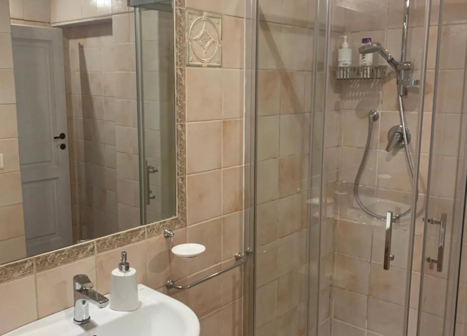 Guest house Claves Claustri - Camere In Appartamento Storico Sarteano